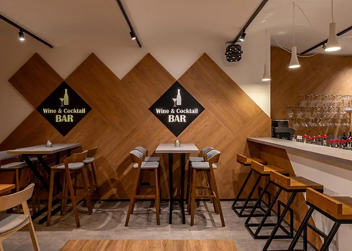 德文温泉酒店 4*